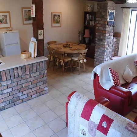 In Marguerite D Elle, Cleaning Included Ferienhaus